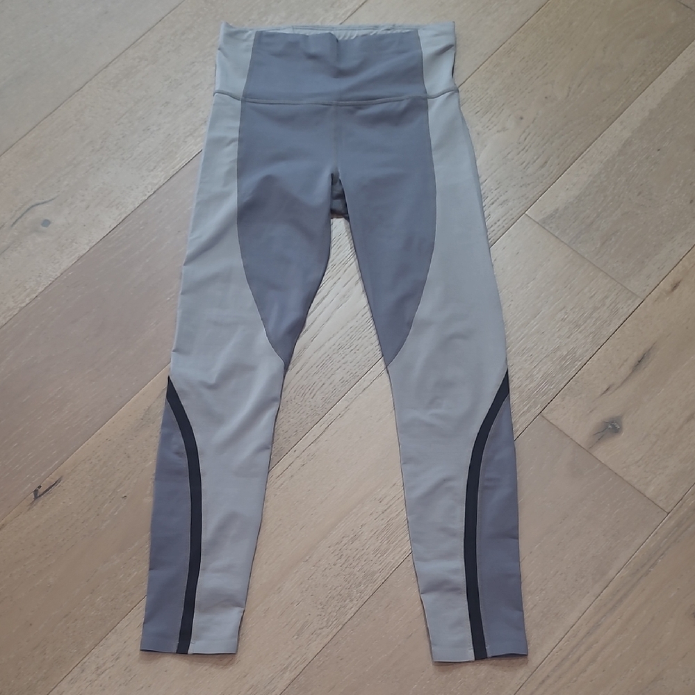 Athleta Leggings Women's sz XS Grey Long Athletic Leggings Activewear